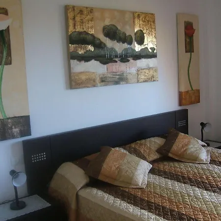Apartment Fewo-mar-y-teide-romantico-grosszuegig-mit-2-terrassen-pool-parkplatz-sicht-auf-meer-und-teide *