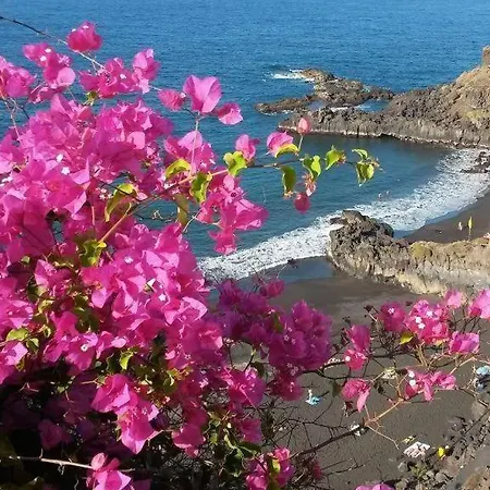 Apartment Fewo-mar-y-teide-romantico-grosszuegig-mit-2-terrassen-pool-parkplatz-sicht-auf-meer-und-teide